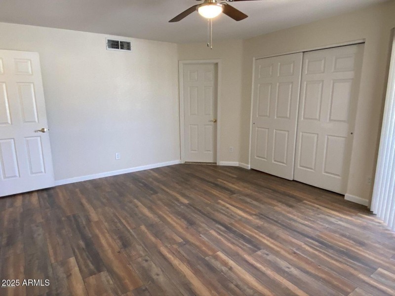 9151 W Greenway #212 Photo 9