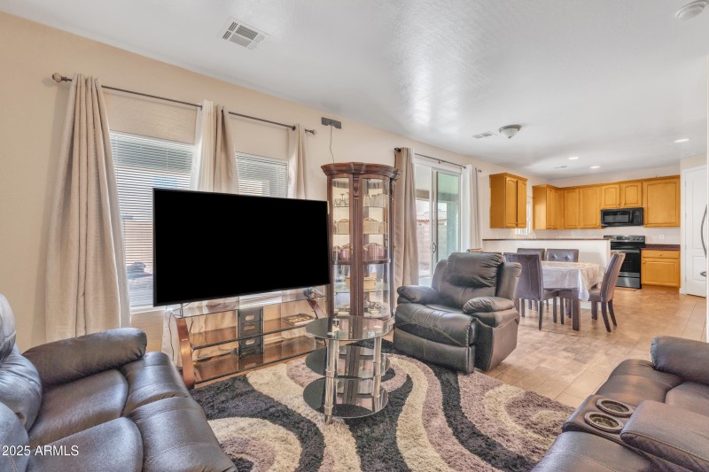 6409 S 49TH DR, Laveen, AZ 85339