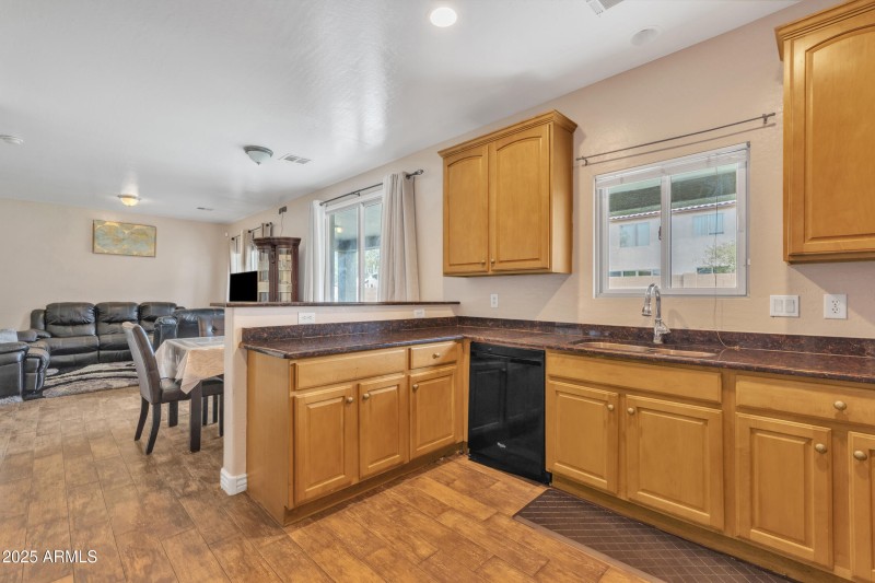 6409 S 49TH DR, Laveen, AZ 85339