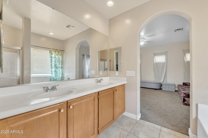 6409 S 49TH DR, Laveen, AZ 85339