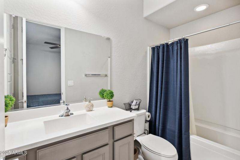 32-web-or-mls-25451-n-164th-dr