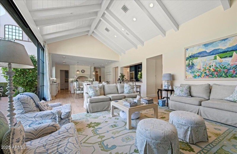 18-5446 E. Exeter Blvd 10