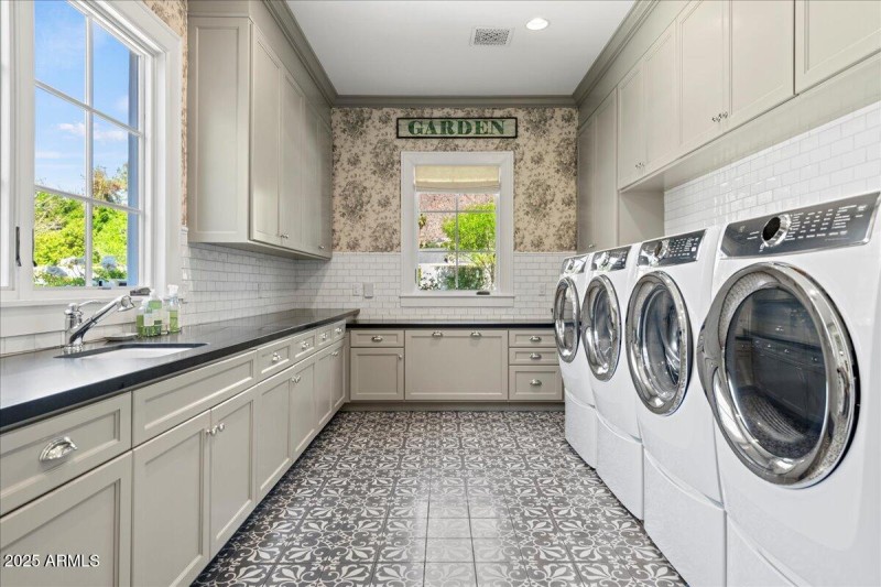 46-5446 E. Exeter Blvd 38