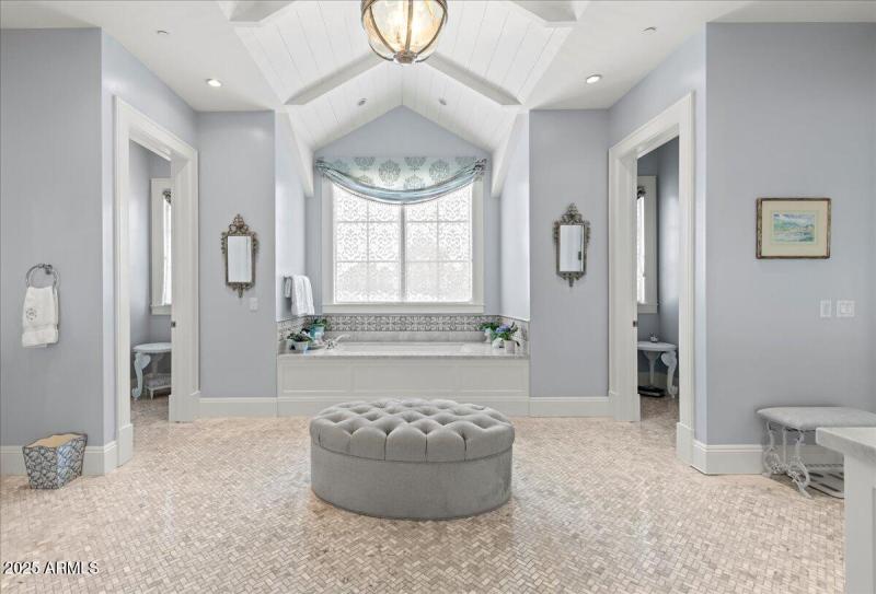 54-5446 E. Exeter Blvd 46