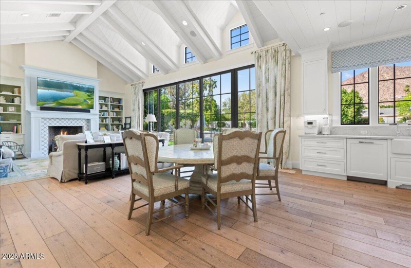 70-5446 E. Exeter Blvd 62