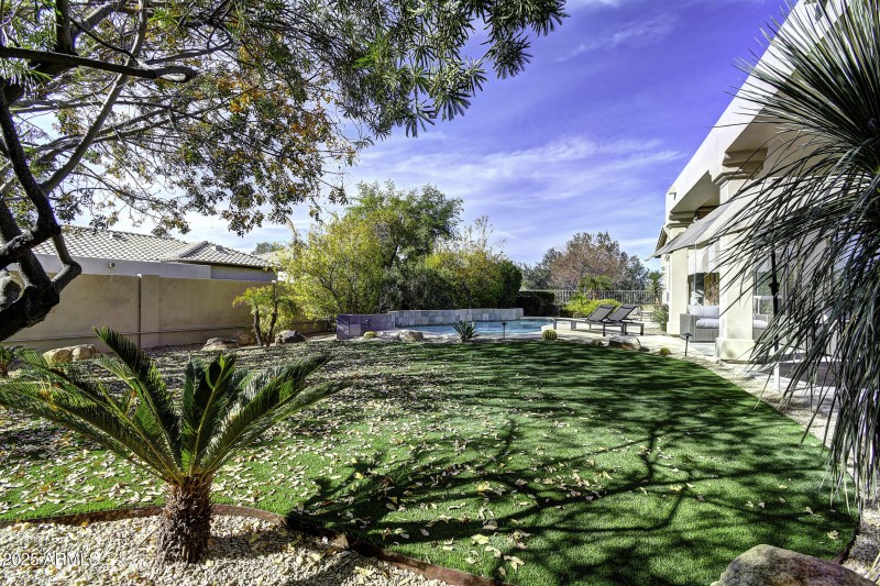 12113 E Sahuaro Dr (73)