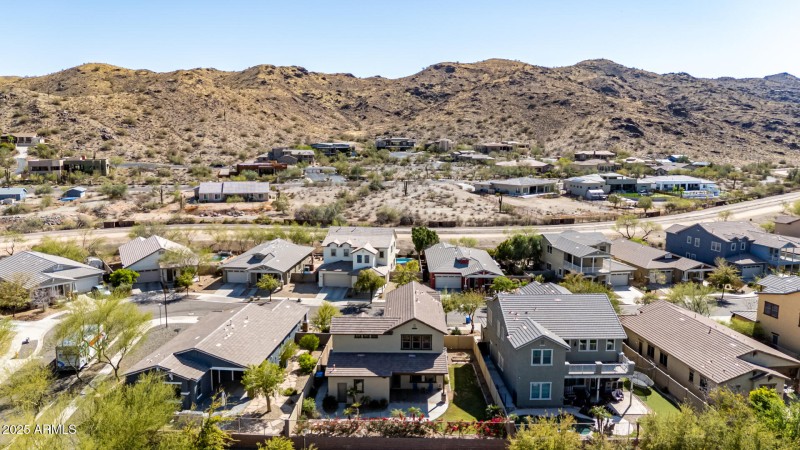 48 - Constance Drone