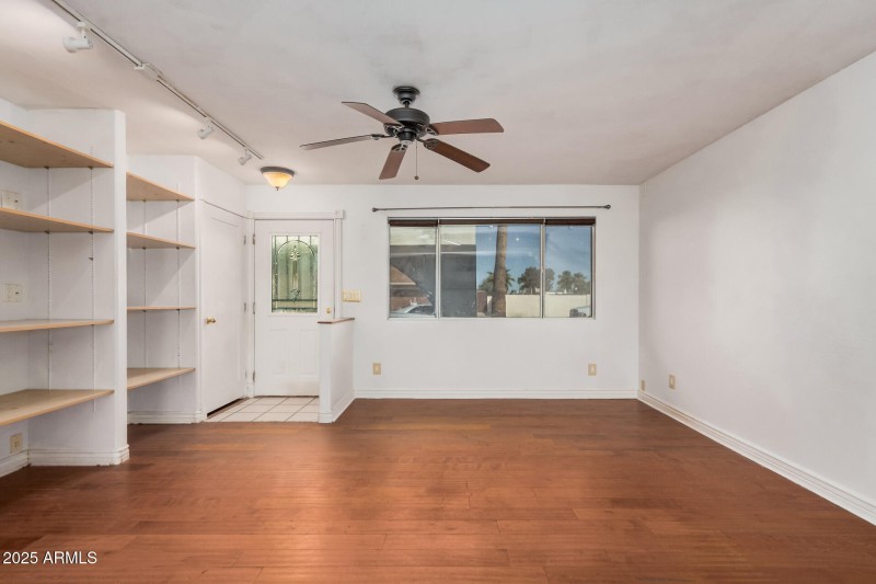 FR built in entertainment CTR