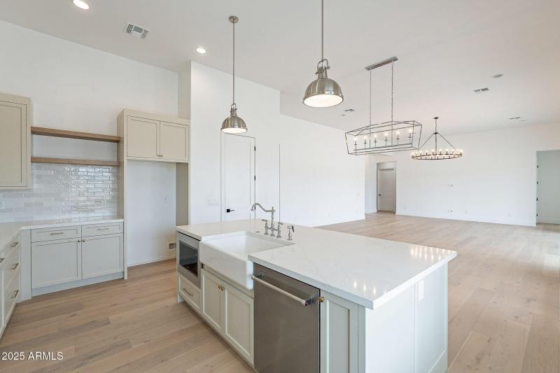 213-web-or-mls-178th-26 (2)