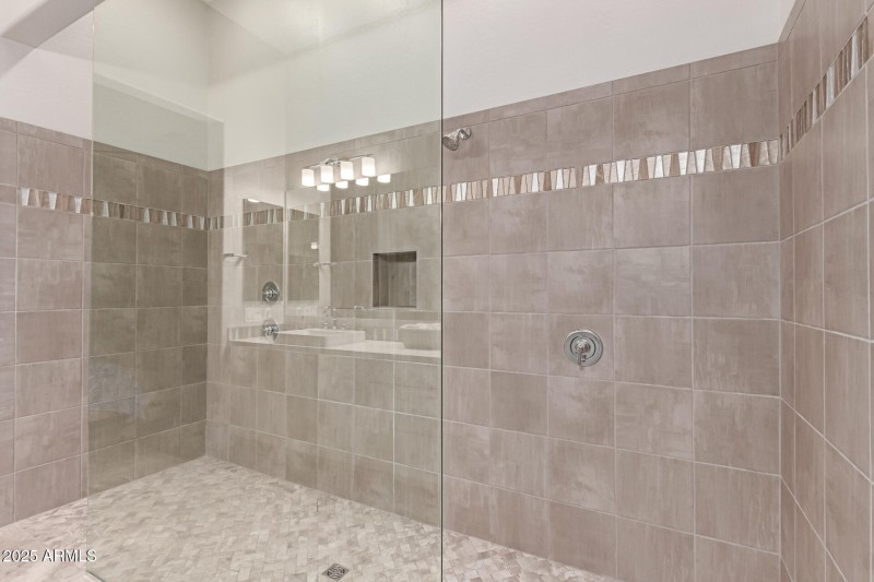 6 - Calle Primera Vista