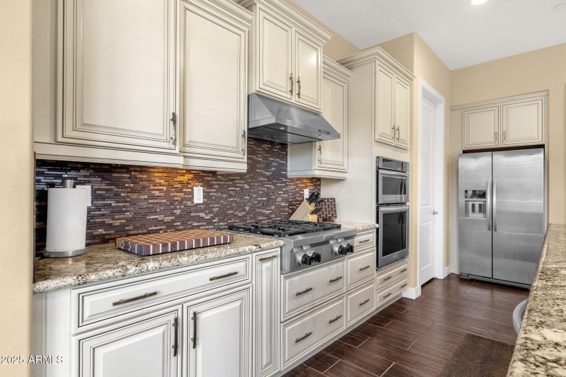 11-web-or-mls-27000-n-alma-school-pkwy-2