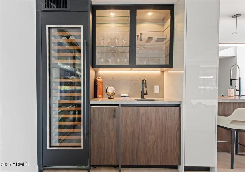 03-7157 E Rancho Vista Dr #4001 03