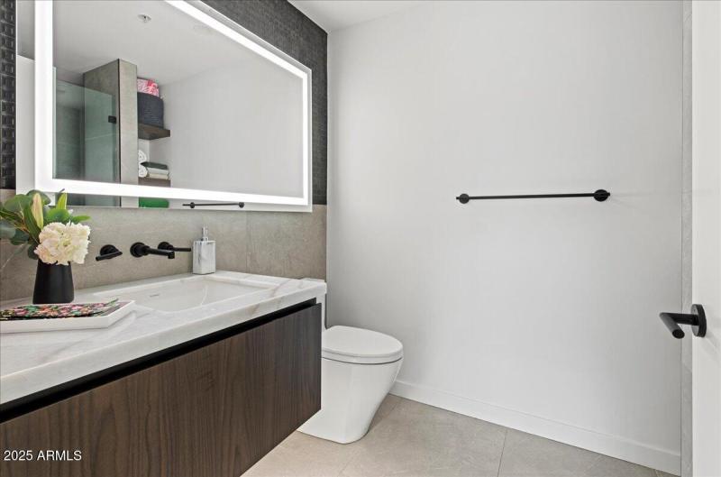 15-7157 E Rancho Vista Dr #4001 15