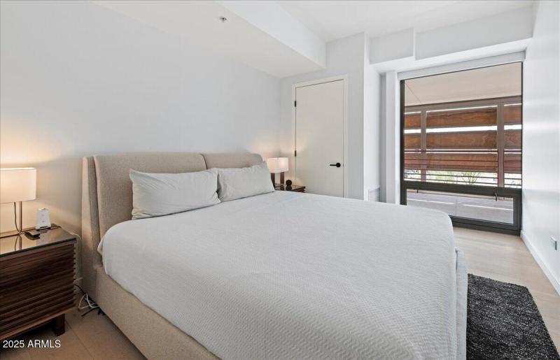 16-7157 E Rancho Vista Dr #4001 16