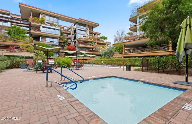 30-7157 E Rancho Vista Dr #4001 30