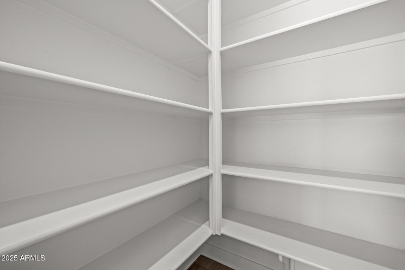 13) WALK IN PANTRY