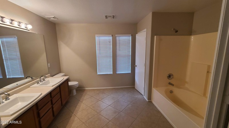 c657fc67fb3d4d1ebce9676009857be7