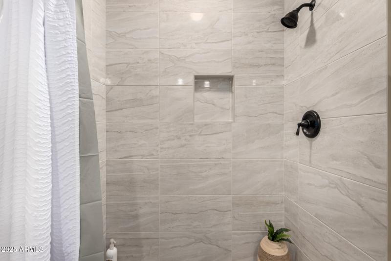 20 - Sharon 3301