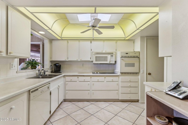 21-web-or-mls-N Cherry Tree Ln-26032025-