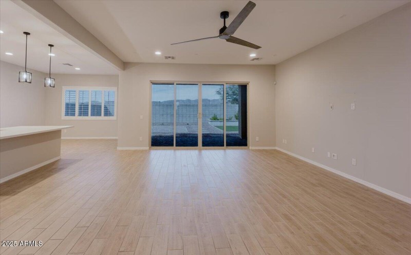 31-Family Room to Backyard