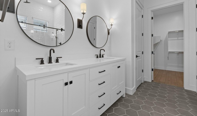 FSVV Villas Lot #82 Primary Bath (2) (La