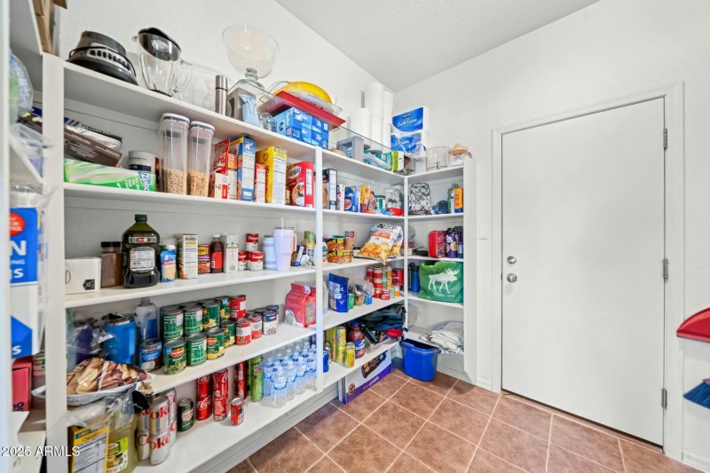 LAUNDRY/PANTRY