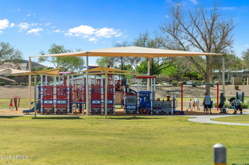 COMMUNITY PLAY GROUND