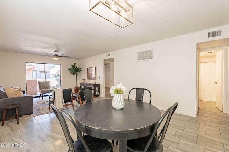 12-web-or-mls-Biltmore-12