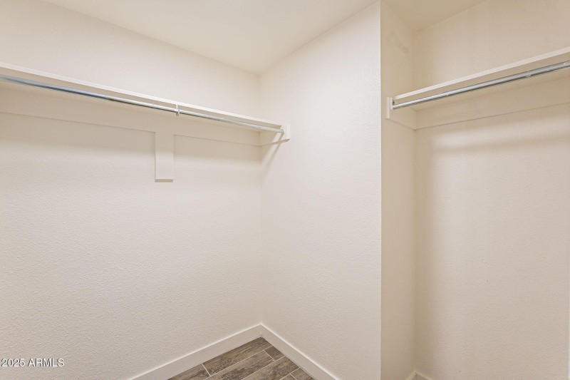 25-web-or-mls-Biltmore-25