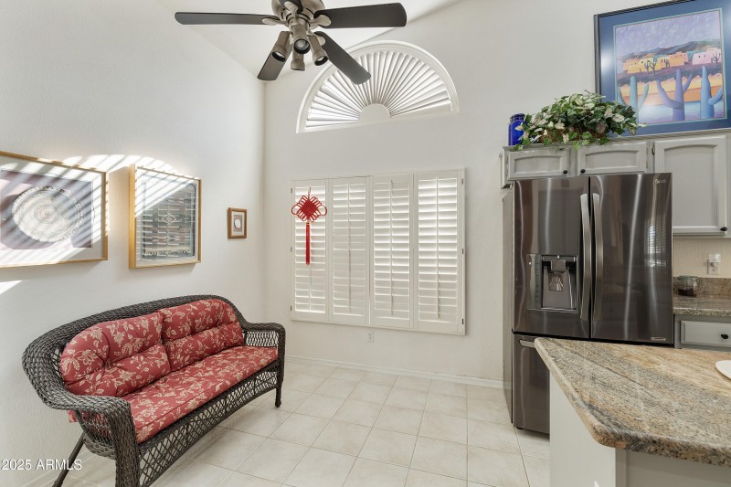 Sitting area off kitchen