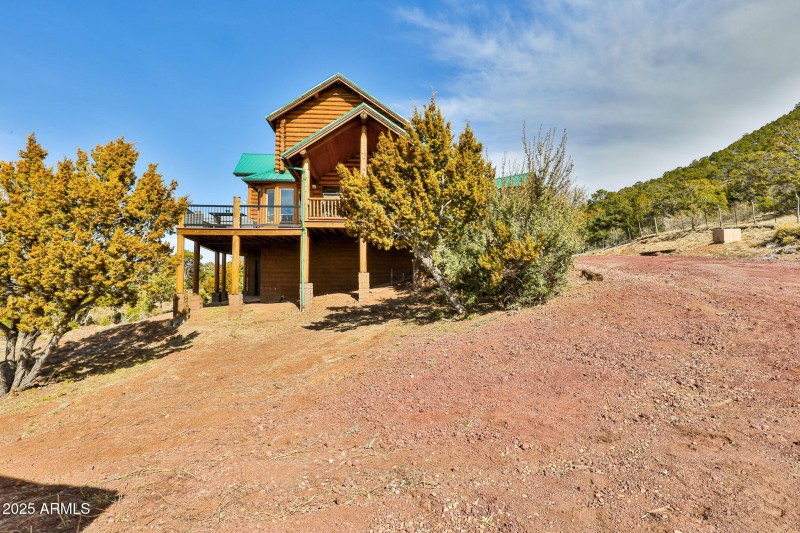 5-web-or-mls-786_E_Broncos_Trail_William
