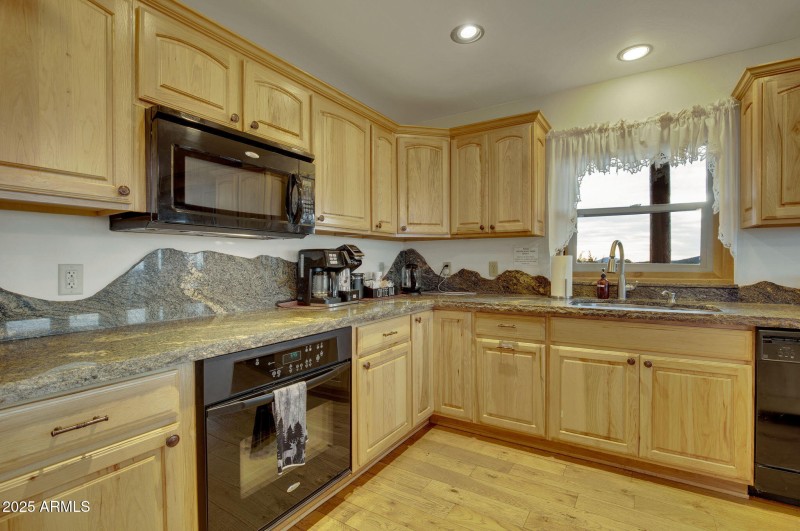 26-web-or-mls-786_E_Broncos_Trail_Willia