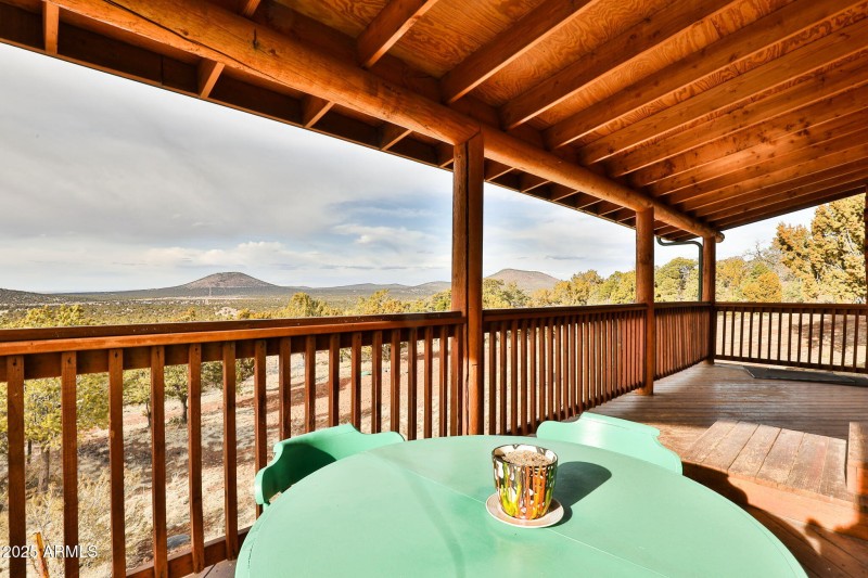 166-web-or-mls-786_E_Broncos_Trail_Willi