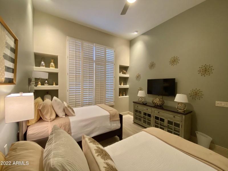 55886D86-0795-4B7A-806D-773F125A7A88