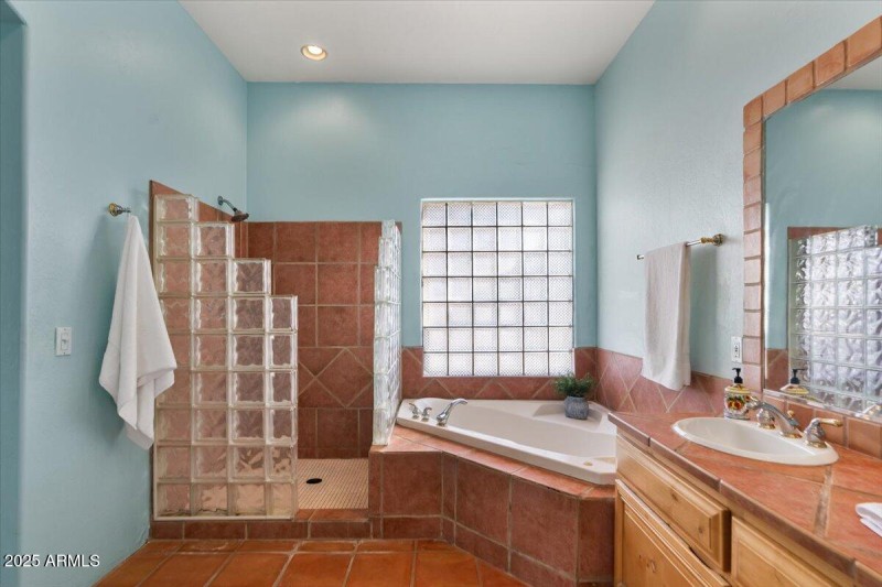 primary bedroom ensuite