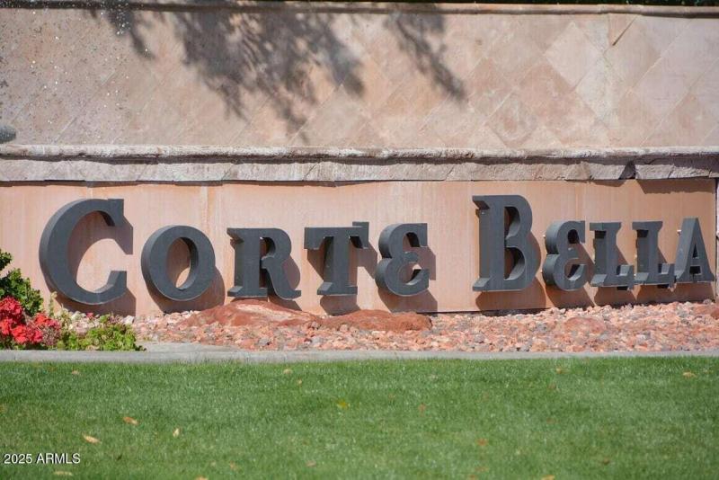 Corte Bella Entrance 2