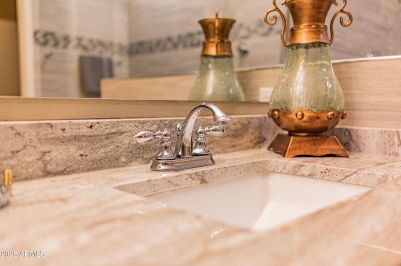 primary_bathroom_detail_1