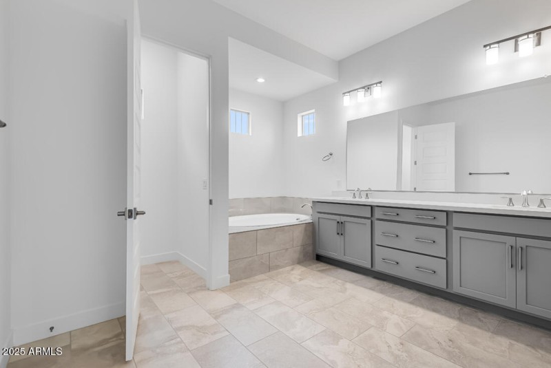 hj-az-phoenix-stonehaven-voyage-breckenr