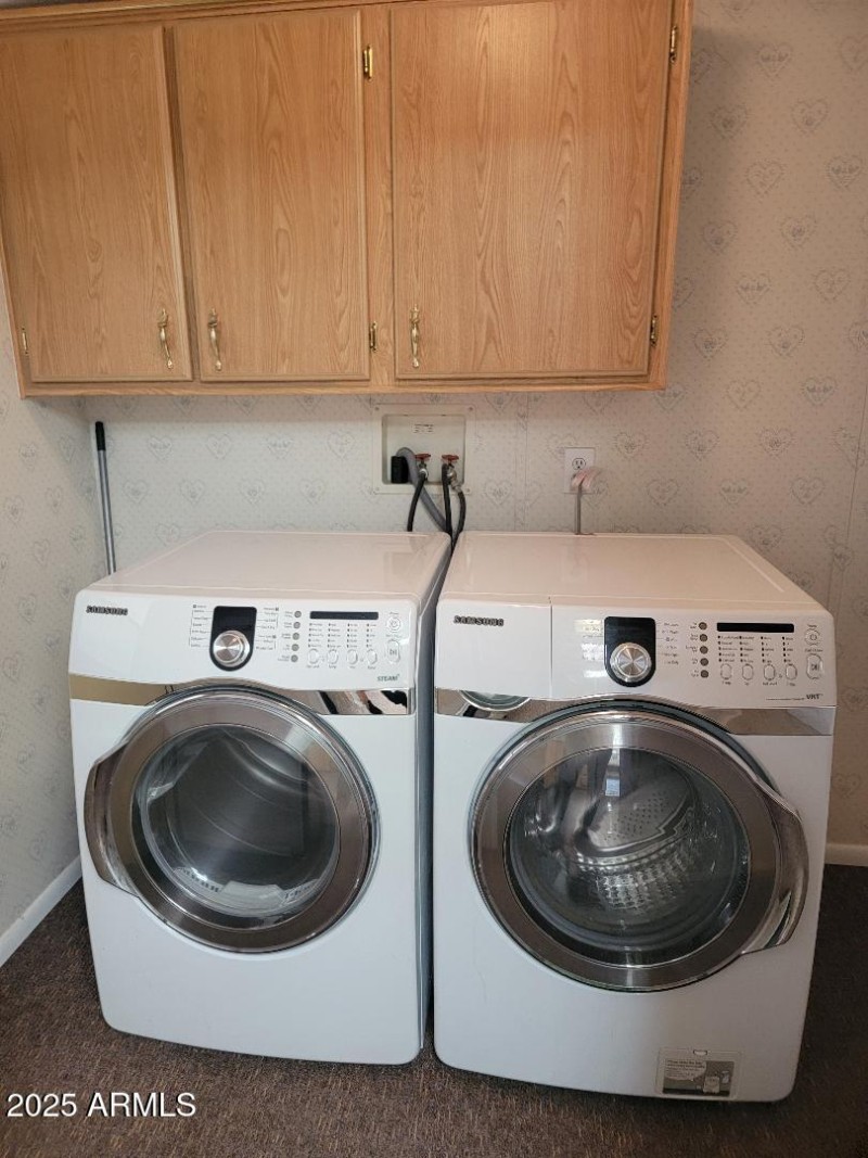 813 laundry room