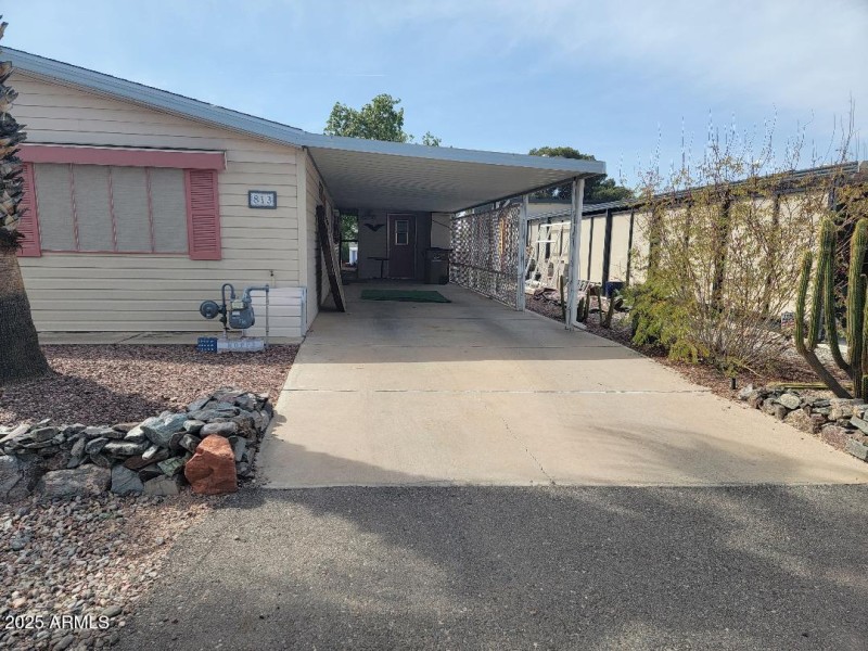 813 carport