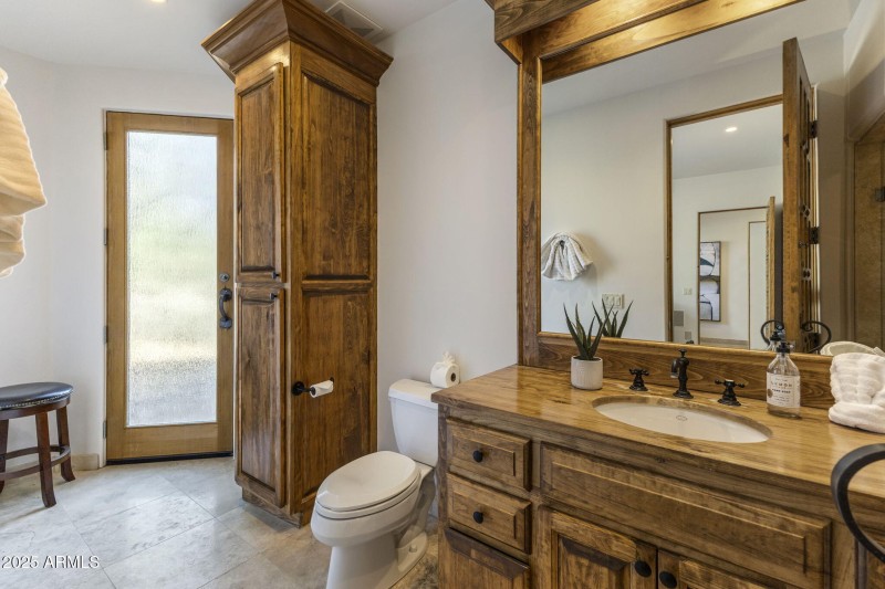 Guest Suite Bathroom