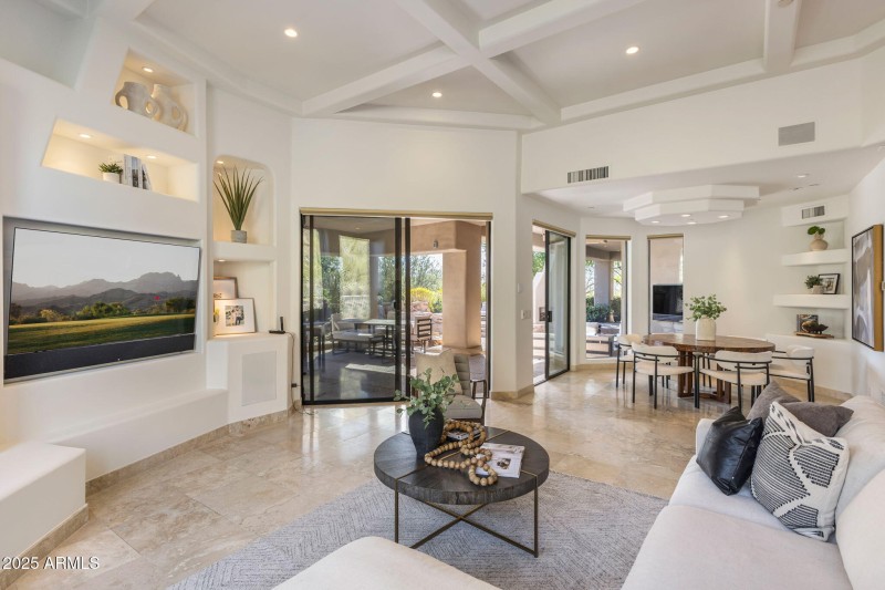 Family Room to the Outdoors