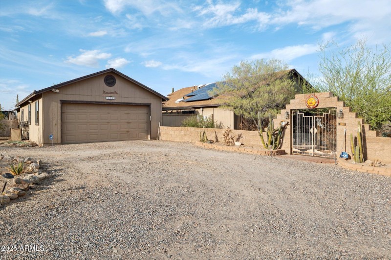 1-web-or-mls-54322-w-dune-shadow-rd