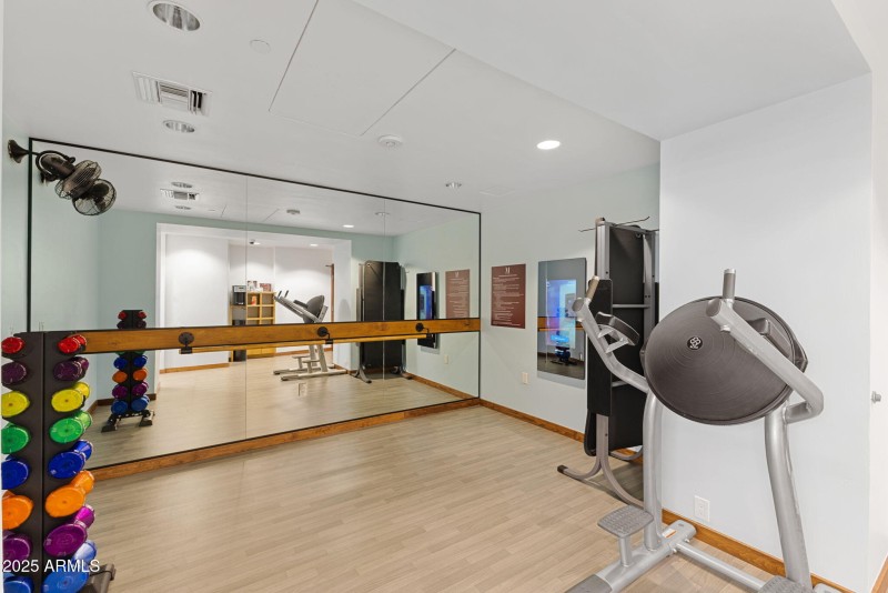 38-web-or-mls-6803-e-main-st