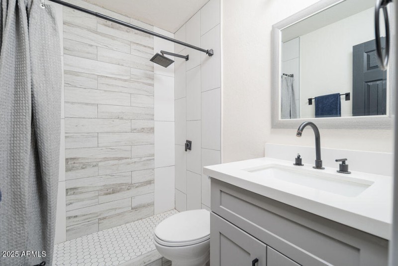 Guest bath, shower only