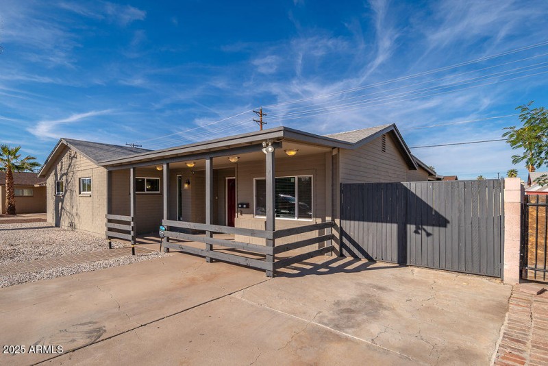 Wraparound driveway + slab parking