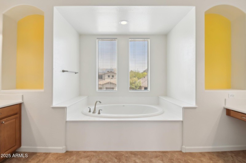 32-web-or-mls-W Mine Trl-02042025-032