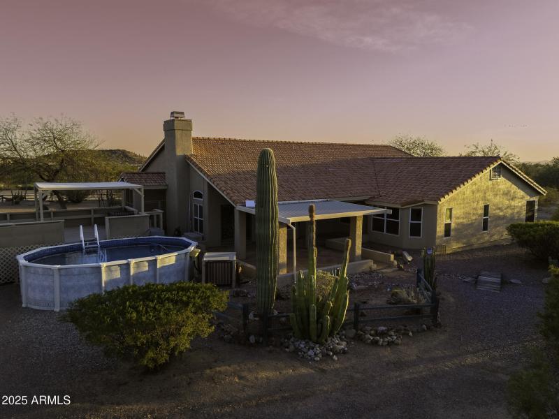 UAS Twilight Back Close