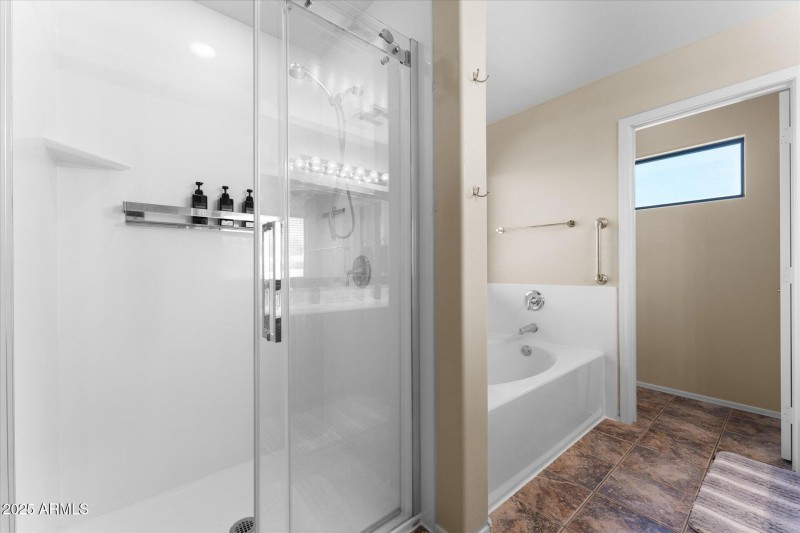 34-034-primary-bathroom