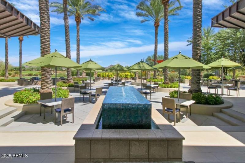 T8_Kiva View from Lobby to Back Patio